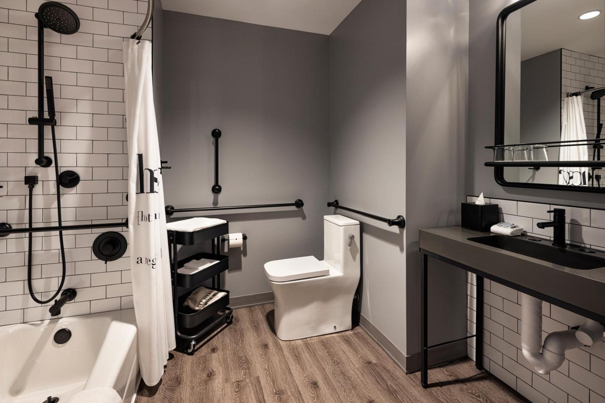 Moxy Omaha Downtown Hotell Exteriör bild